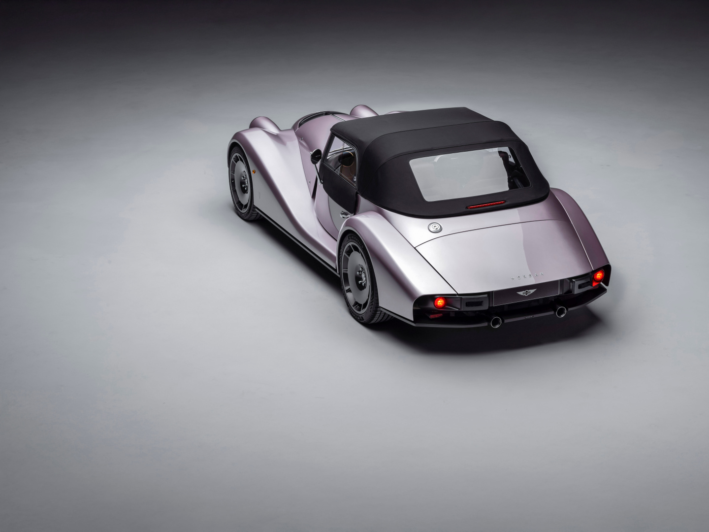 SMALL_Morgan_Supersport_Studio_026